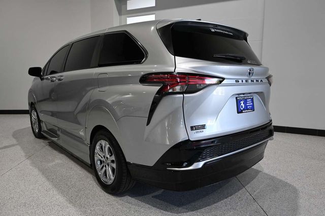 2021 Toyota Sienna XSE AWD 7-Passenger - 23100682 - 7
