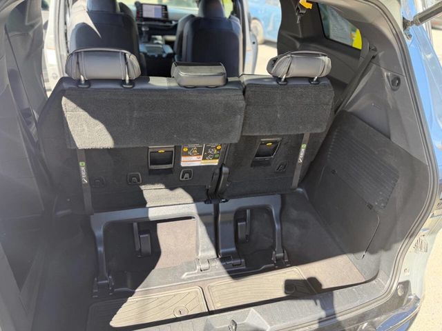 2021 Toyota Sienna XSE FWD 7-Passenger - 23003235 - 23