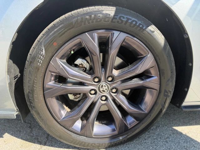 2021 Toyota Sienna XSE FWD 7-Passenger - 23003235 - 24