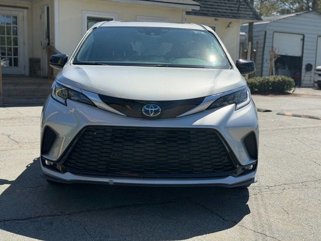 2021 Toyota Sienna XSE FWD 7-Passenger - 23003235 - 3