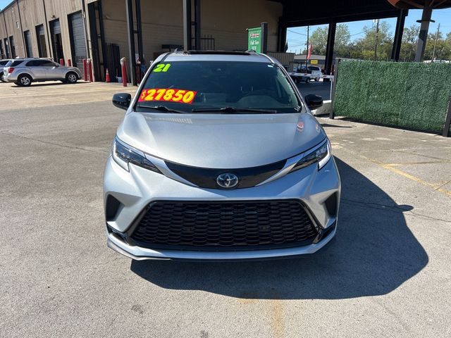 2021 Toyota Sienna XSE FWD 7-Passenger - 23094880 - 1