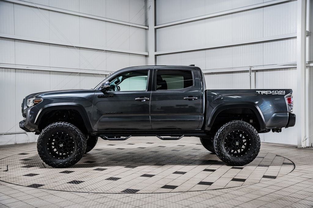 2021 Toyota Tacoma TRD Off-Road - 22713970 - 3