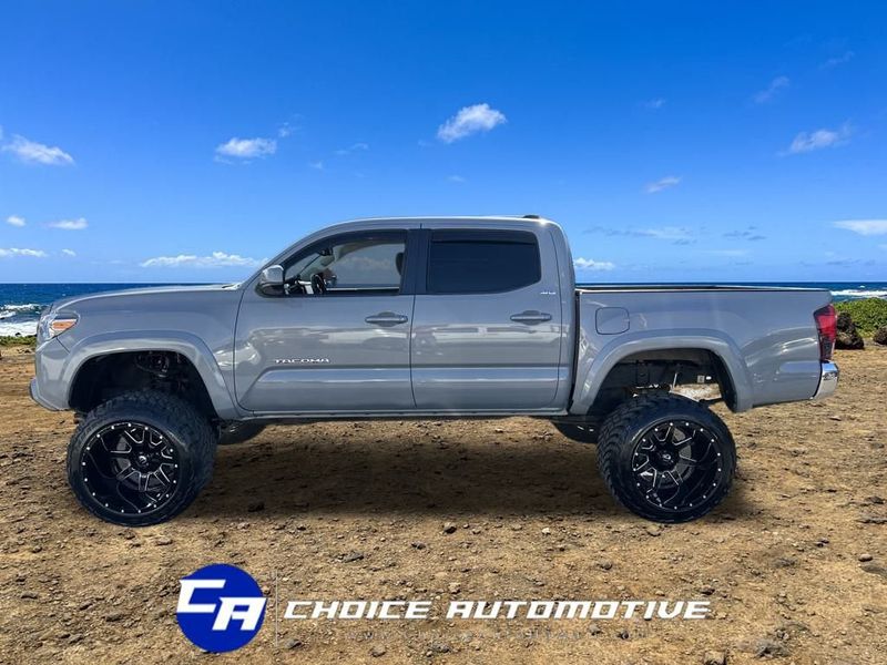 2021 Toyota Tacoma SR5 Double Cab V6 photo 3