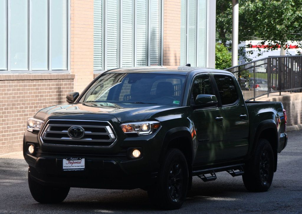 2021 Toyota Tacoma SR5 Double Cab V6 photo 3