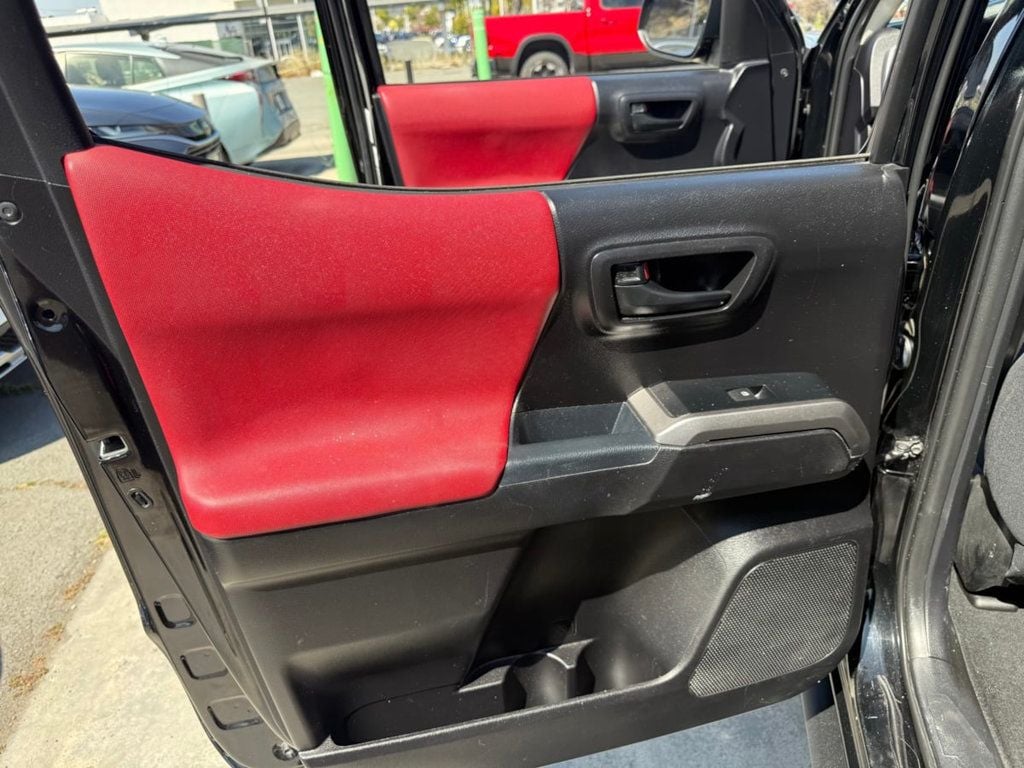 2021 Toyota Tacoma 2WD SR5 Double Cab 5' Bed V6 Automatic - 22875274 - 11