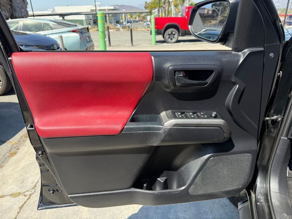 2021 Toyota Tacoma 2WD SR5 Double Cab 5' Bed V6 Automatic - 22875274 - 8