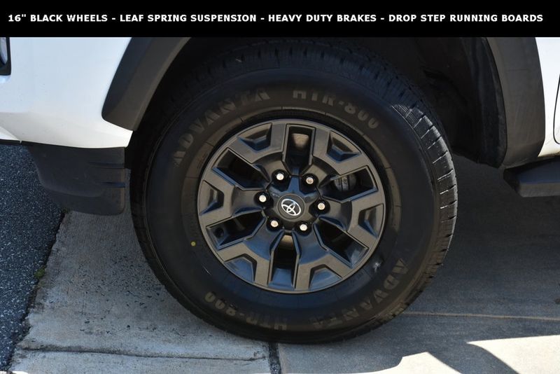 2021 Toyota Tacoma SR5 Double Cab V6 photo 3