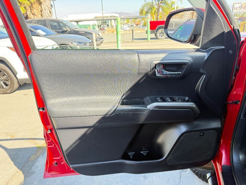 2021 Toyota Tacoma 2WD TRD Off Road Double Cab 5' Bed V6 Automatic - 22942788 - 10