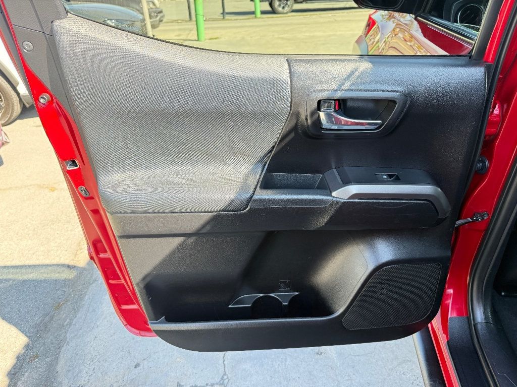 2021 Toyota Tacoma 2WD TRD Off Road Double Cab 5' Bed V6 Automatic - 22942788 - 13