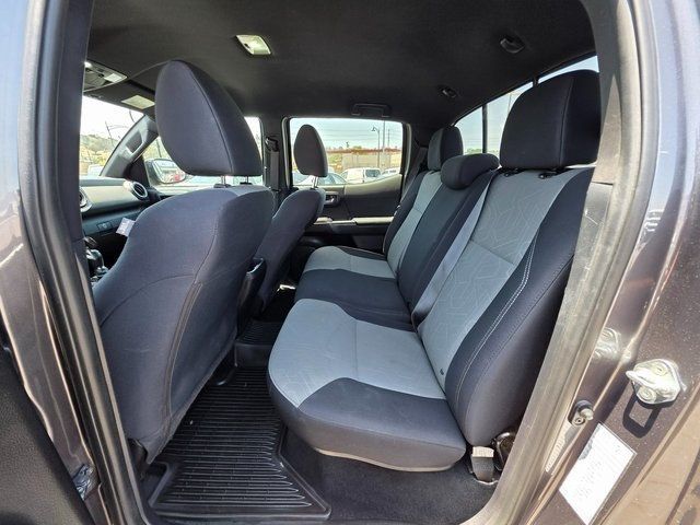 2021 Toyota Tacoma 4WD  - 22873201 - 19