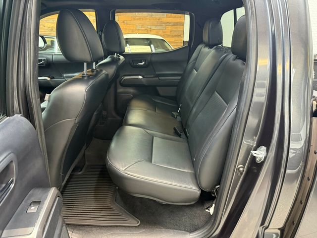 2021 Toyota Tacoma 4WD Limited, 4x4, Nightshade Edition, Leather, Carplay - 23044937 - 26