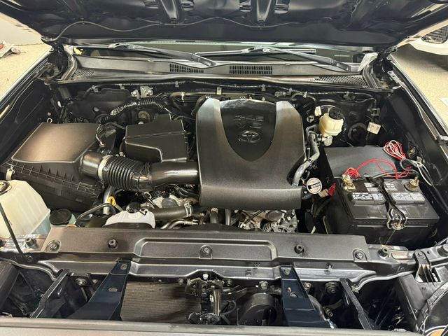 2021 Toyota Tacoma 4WD Limited, 4x4, Nightshade Edition, Leather, Carplay - 23044937 - 34