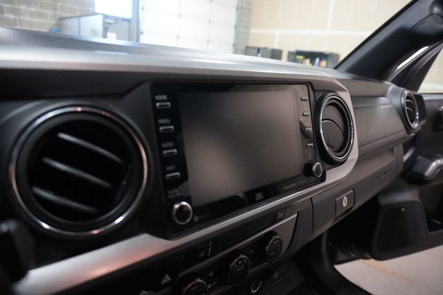 2021 Toyota Tacoma 4WD Limited Double Cab 5' Bed V6 Automatic - 23075725 - 13