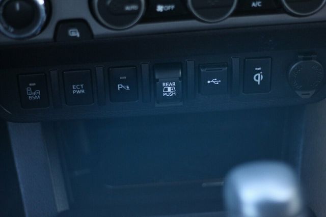 2021 Toyota Tacoma 4WD ONE OWNER TRD OFF ROAD DOUBLE CAB  - 22938045 - 28