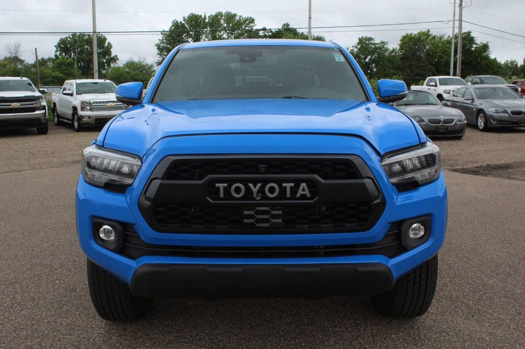 2021 Toyota Tacoma 4x4 TRD photo 4