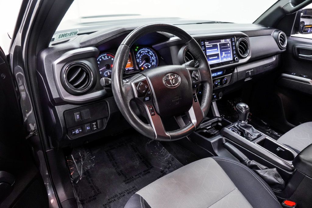 Toyota Tacoma photo 20