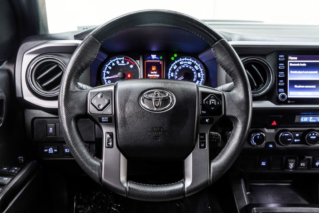 Toyota Tacoma photo 23