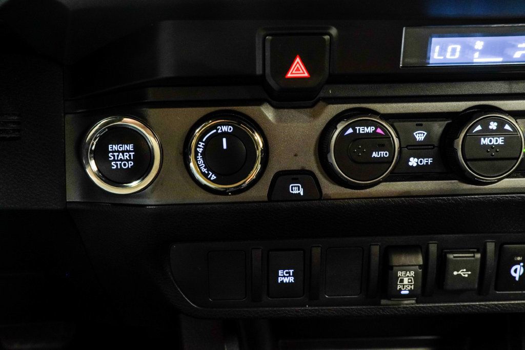Toyota Tacoma photo 28