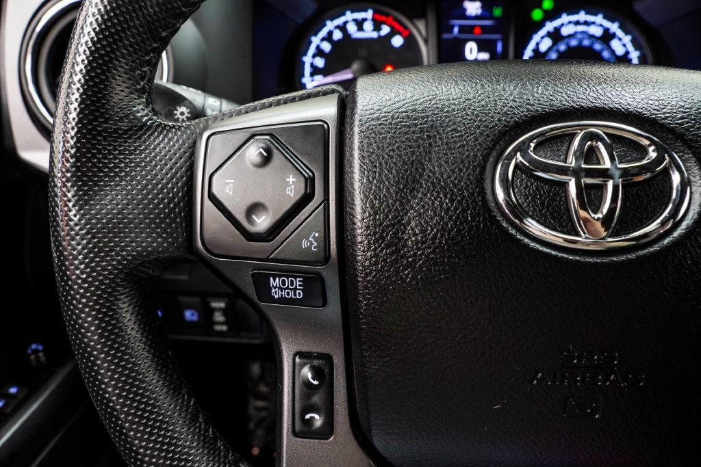 Toyota Tacoma photo 36