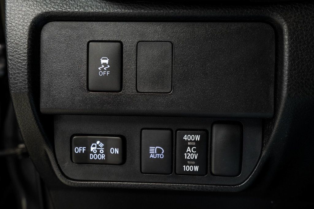 Toyota Tacoma photo 40