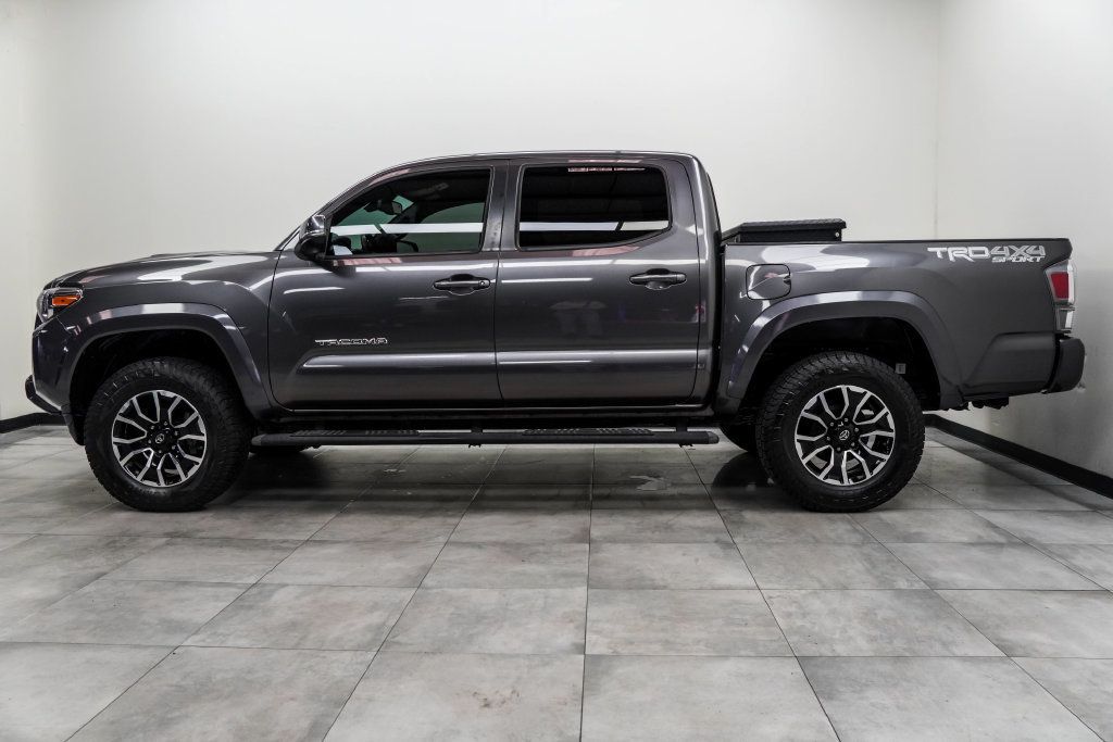 Toyota Tacoma photo 9