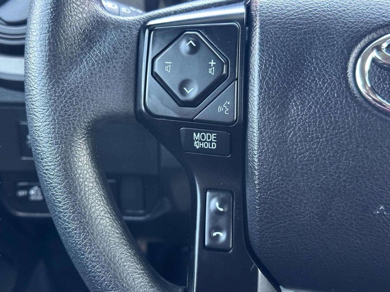 2021 Toyota Tacoma 4WD SR Double Cab 5' Bed V6 Automatic - 23050929 - 25