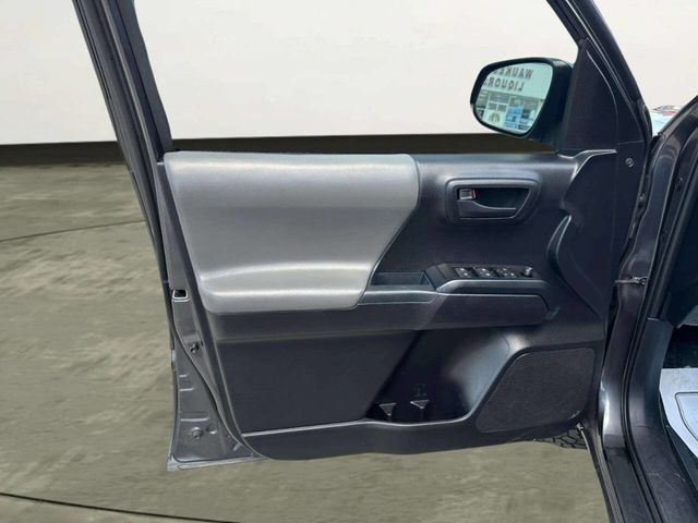 2021 Toyota Tacoma 4WD SR Double Cab 5' Bed V6 Automatic - 23050929 - 8
