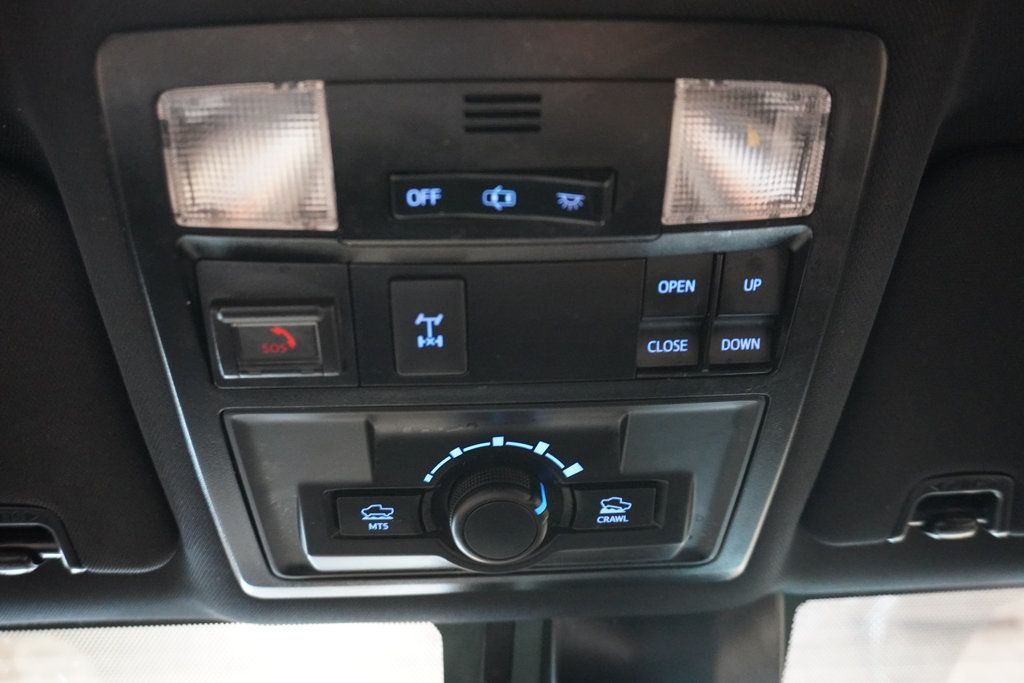 2021 Toyota Tacoma TRD Double Cab V6 photo 11