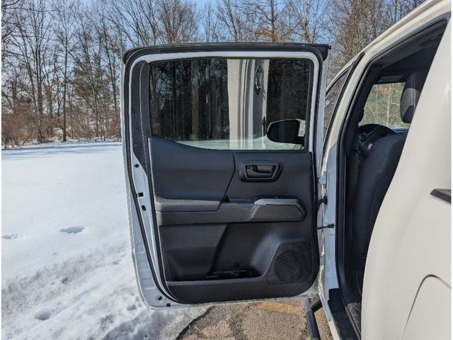 2021 Toyota Tacoma 4WD TRD Off Road Double Cab 5' Bed V6 Automatic - 22973489 - 10