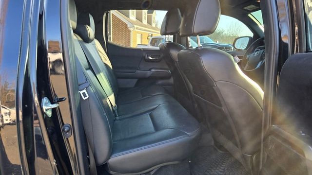 2021 Toyota Tacoma 4WD TRD PRO - 22985682 - 24