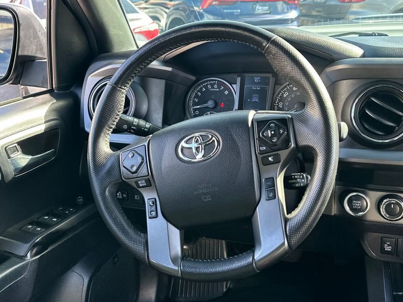 2021 Toyota Tacoma 4WD TRD Pro Double Cab 5' Bed V6 Automatic - 23056368 - 17