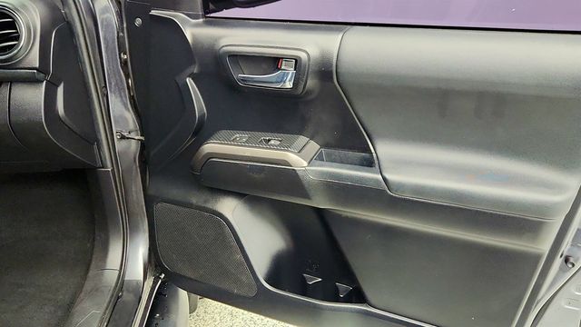 2021 Toyota Tacoma 4WD TRD Sport Double Cab 5' Bed V6 Automatic with Technology Package - 22971714 - 25