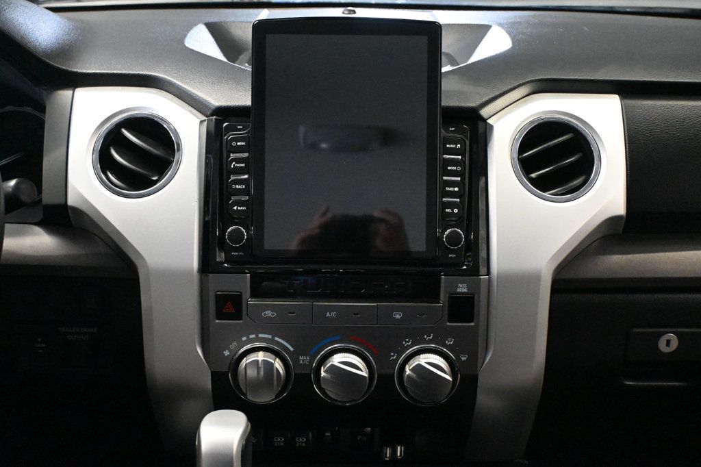 Toyota Tundra photo 13