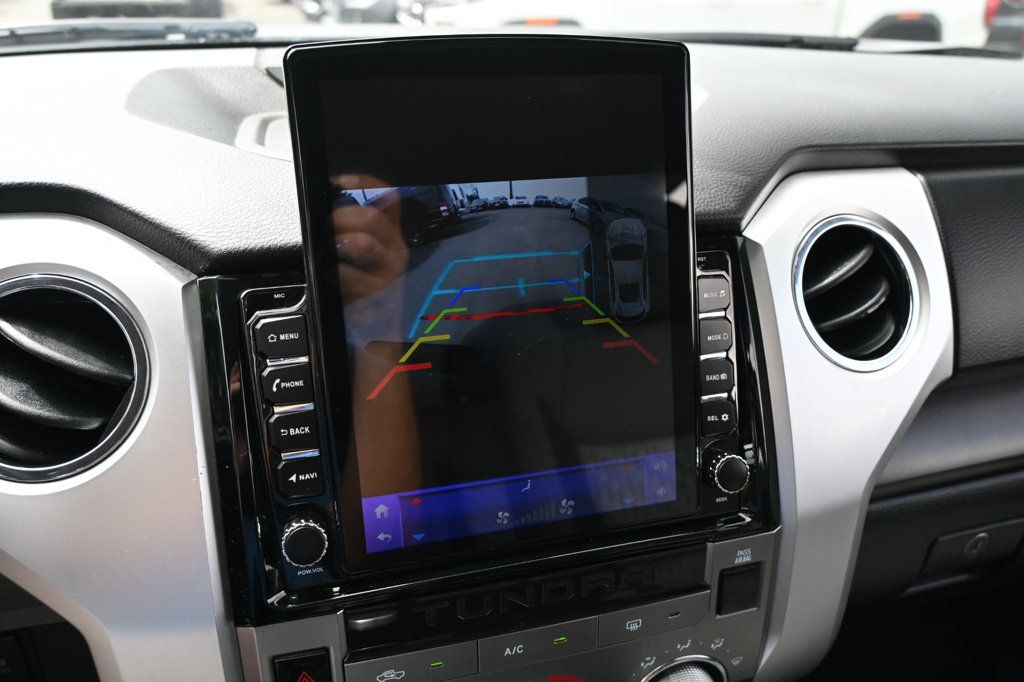 Toyota Tundra photo 14