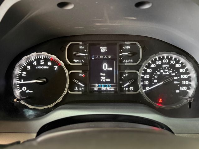 2021 Toyota Tundra 4WD SR5 CrewMax 5.5' Bed 5.7L - 22967196 - 26