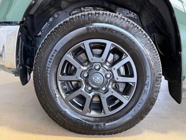 2021 Toyota Tundra 4WD SR5 CrewMax 5.5' Bed 5.7L - 22967196 - 38