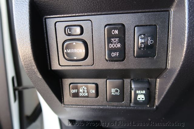 2021 Toyota Tundra 4WD Tundra 4WD Crew Cab Max SR5 - 23082280 - 34