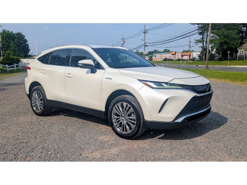 2021 Toyota Venza Limited photo 3