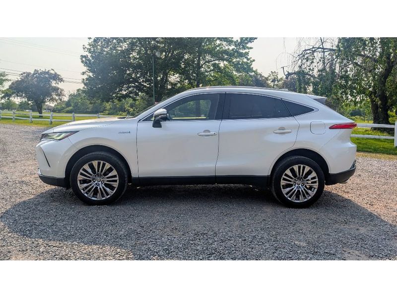 2021 Toyota Venza Limited photo 4