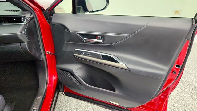 2021 Toyota Venza XLE AWD with Premium Audio & SofTex Package - 22972366 - 24