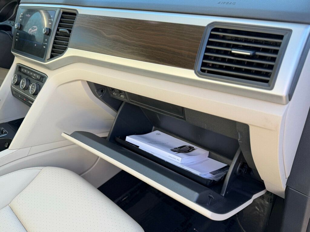 2021 Volkswagen Atlas  - 22975558 - 32