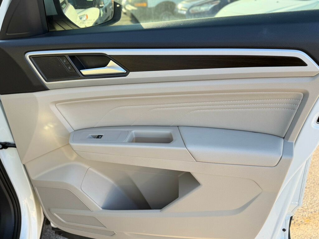 2021 Volkswagen Atlas  - 22975558 - 33