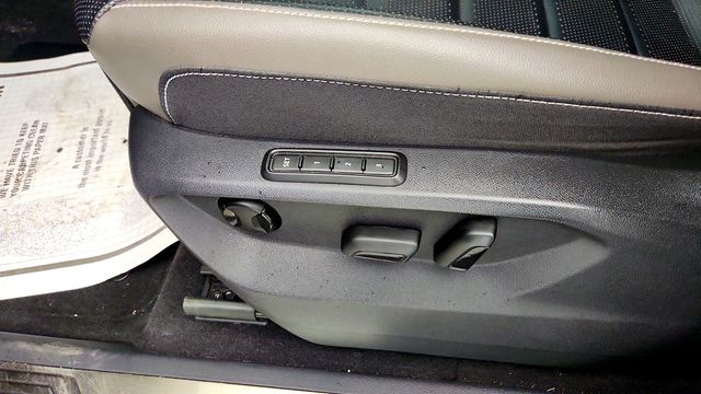 2021 Volkswagen Atlas 2021.5 2.0T SEL Premium 4MOTION w/ 2nd-Row Dual Captain's Chairs - 23015751 - 11