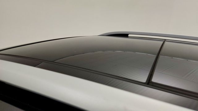 2021 Volkswagen Atlas 2021.5 3.6L V6 SEL 4MOTION w/ Captain's Chairs - 23056579 - 9