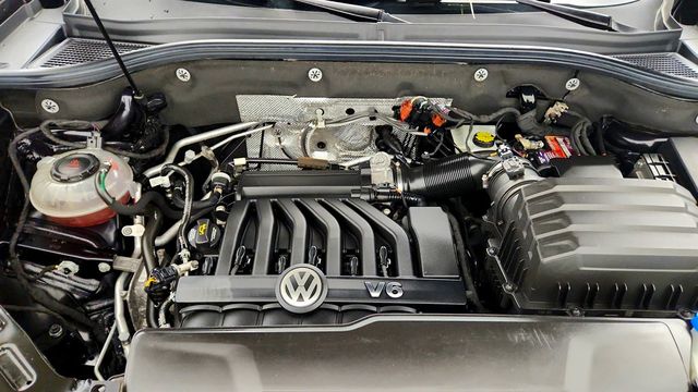 2021 Volkswagen Atlas 2021.5 3.6L V6 SEL 4MOTION w/ Captain's Chairs - 23056579 - 28
