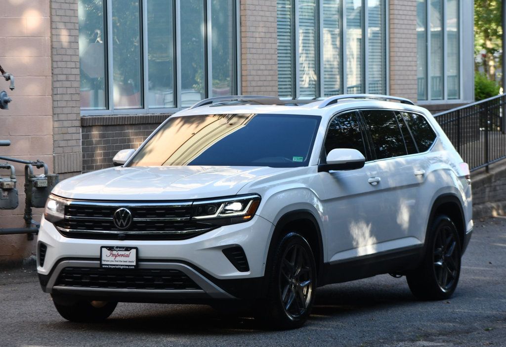2021 Volkswagen Atlas SEL Premium photo 3