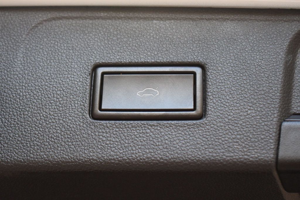 2021 Volkswagen Atlas SEL Premium photo 9