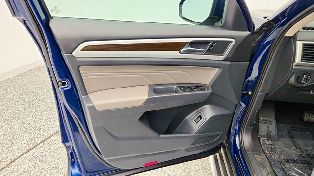 2021 Volkswagen Atlas 2021.5 3.6L V6 SE w/Technology 4MOTION w/ Panoramic Sunroof - 23009120 - 9