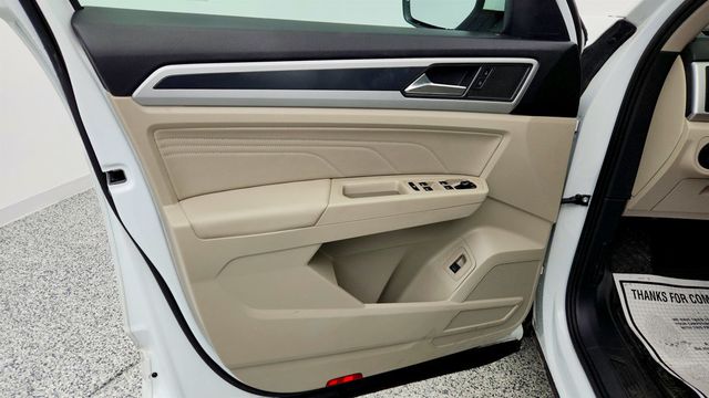 2021 Volkswagen Atlas 2021.5 3.6L V6 SE w/Technology R-Line 4MOTION - 22960170 - 9