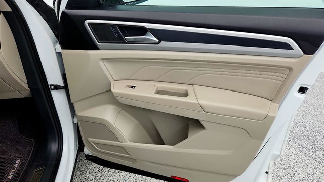 2021 Volkswagen Atlas 2021.5 3.6L V6 SE w/Technology R-Line 4MOTION - 22960170 - 24